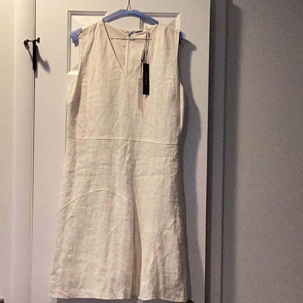 Tahari V-Neck Sleeveless Beige Dress